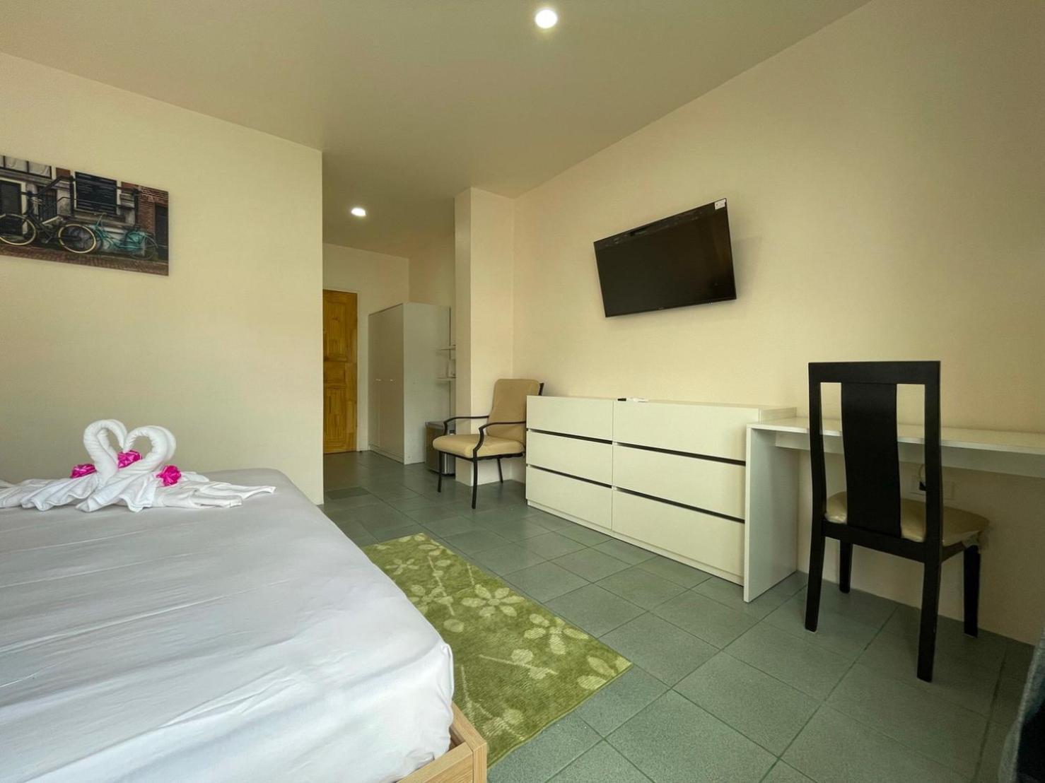 Inn Dulgence Patong Dış mekan fotoğraf